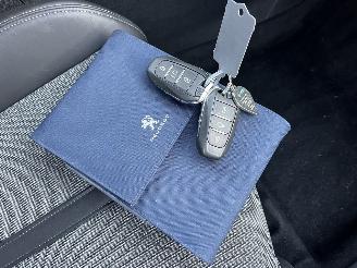 Peugeot 3008 1,2 BENZINE - AUTOMATIC - ALLURE picture 15