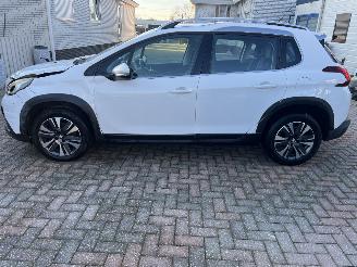 Peugeot 2008 1,2 BENZINE 110,PS AUTOMATIK picture 26