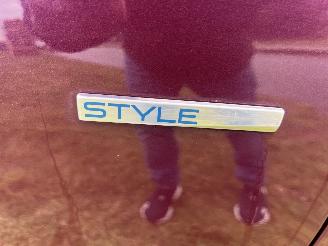 Peugeot 108 5/DEURS  AIRCO - STYLE picture 2