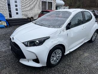Toyota Yaris 1,5 HYBRIDE - BENZINE - AUTOMATIC picture 6