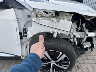 Peugeot 3008 1,2 BENZINE 131,PS  AUTOMATIC picture 8