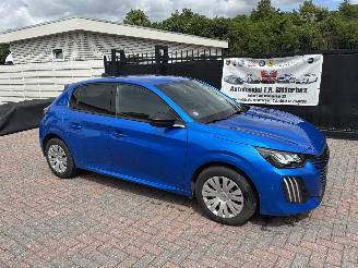 skadebil auto Peugeot 208  2022/2
