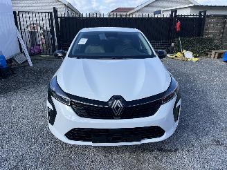 uszkodzony samochody osobowe Renault Clio BENZINE - CAR DRIVE 2024/10