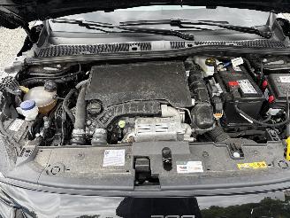Peugeot 208 BENZINE - ALLURE, picture 22