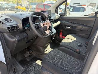 Opel Combo AUTOMATIC - 131 PS XL picture 17