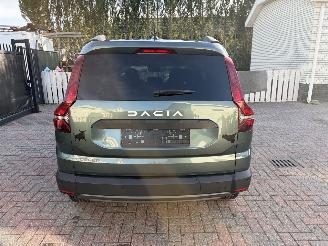 damaged passenger cars Dacia Jogger BENZINE -- 110,PS -- KLIMA 2025/6