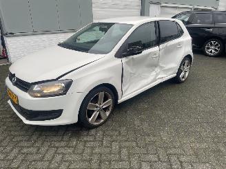 damaged passenger cars Volkswagen Polo 1.4-16V DSG Comfortline 2009/11