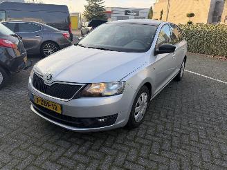 skadebil auto Skoda Rapid Gereserveerd!! Reserved 2014/12