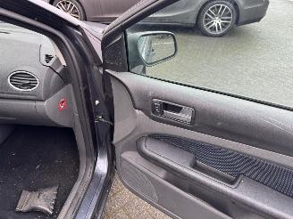 Ford Focus 1.6-16V Futura picture 14