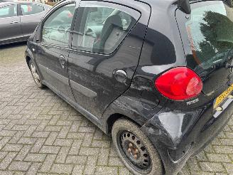 Toyota Aygo 1.0 12V Sport picture 3