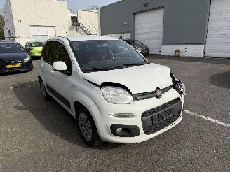 Vaurioauto  passenger cars Fiat Panda 0.9 TwinAir Lounge 2016/10