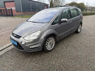 uszkodzony samochody osobowe Ford S-Max 2.0 TDCI 2016/2