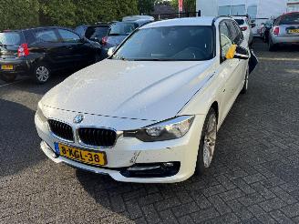 Auto incidentate BMW 3-serie 320d EfficientDynamics Edition Business 2013/4
