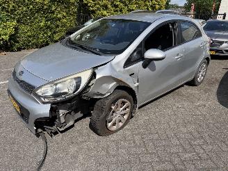 skadebil auto Kia Rio 1.2 CVVT Comfort Pack 2012/4