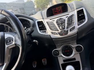 Ford Fiesta 1.4 Titanium picture 12