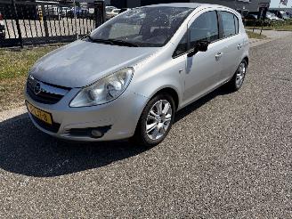 škoda osobní automobily Opel Corsa 1.2 16V 111 Edition Automaat 2010/6