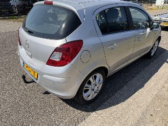 Opel Corsa 1.2 16V 111 Edition Automaat picture 6