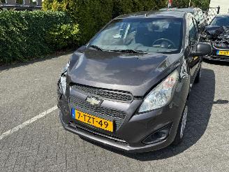 skadebil auto Chevrolet Spark 1.0 16VLS Bi-Fuel 2014/6