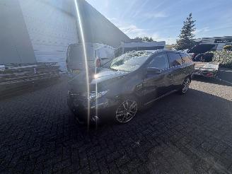 Auto incidentate Toyota Auris Touring Sports 1.8 hybrid 2014/5
