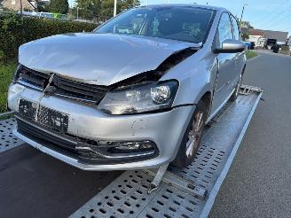 skadebil auto Volkswagen Polo 1.0 comfortline 2015/9