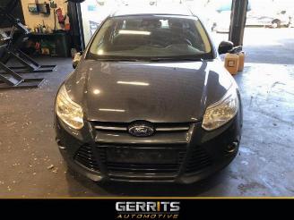 Salvage car Ford Focus Focus 3 Wagon, Combi, 2010 / 2020 1.6 TDCi ECOnetic 2013/1