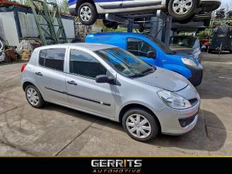 Uttjänta bilar auto Renault Clio Clio III (BR/CR), Hatchback, 2005 / 2014 1.2 16V 75 2008/3
