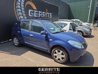 Dacia Sandero Sandero I (BS), Hatchback, 2008 / 2013 1.6 picture 2