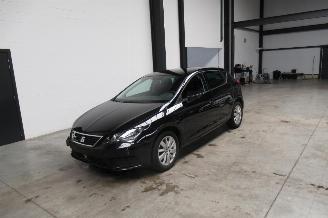 Schadeauto Seat Leon REFERENCE 2019/3