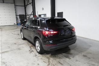 Audi Q3 SUV picture 3