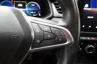 Renault Captur INITIALE picture 26