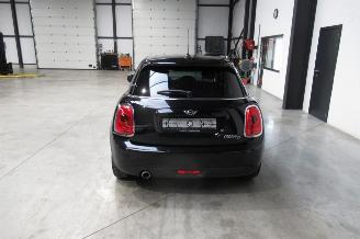 Mini Cooper SEDAN picture 4