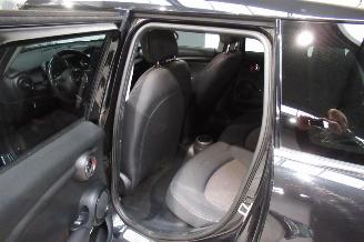 Mini Cooper SEDAN picture 16