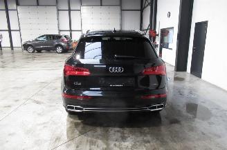 Audi Q5 SUV picture 4