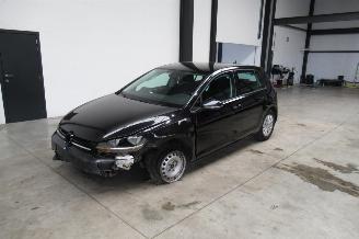 Schadeauto Volkswagen Golf TRENDLINE 2019/8