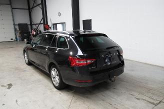 Skoda Superb BREAK picture 3