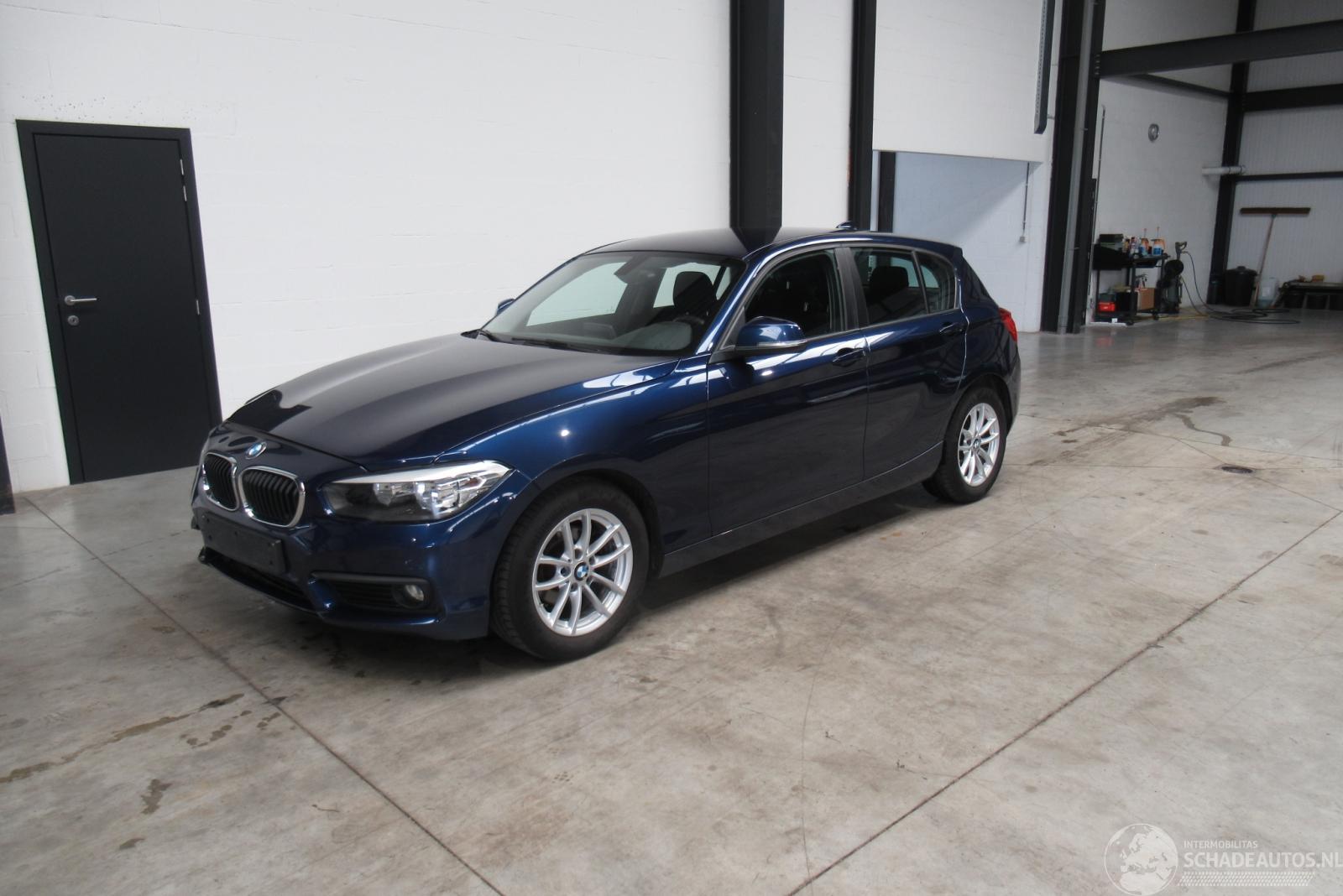 BMW 1-serie SEDAN