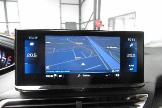 Peugeot 3008 SUV picture 24