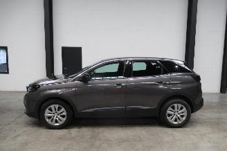 Peugeot 3008 SUV picture 2