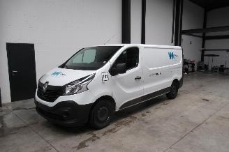 krockskadad bil bedrijf Renault Trafic CAMIONETTE 2018/9