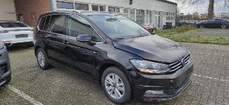 Volkswagen Touran 1.5L Benzine Highline *Automaat* LED *Ambiente *Camera *Apple CarPlay *Digitaal Cockpit *Airco *DAB+ picture 3