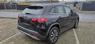 Mercedes GLA 180 Benzine *Automaat*LED*Airconditioning*DAB*Comfortstoelen*Camera*Parkeer pakket* picture 4