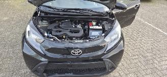 Toyota Aygo X Play*1.0L*Automaat*Ambiente*Navigatie*DAB*Camera picture 4