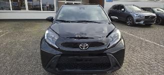 Toyota Aygo X Play*1.0L*Automaat*Ambiente*Navigatie*DAB*Camera picture 2
