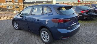 BMW 2-serie 225e ActiveTourer*XDrive*PlugIn Hybride*Live Cockpit*DAB*LED*Parkeerassistent*Apple CarPlay*Automaat picture 2