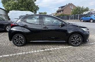 Toyota Yaris 1.5L VVTi 130 Co 95Gr * LED*HeadUp*Trekhaak*Navigatie*Keyless* picture 6