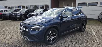 skadebil auto Mercedes GLA 200d 2022/6