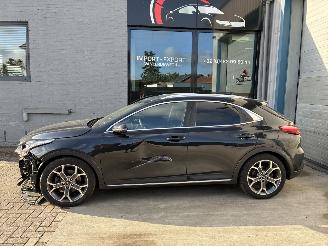 krockskadad bil auto Kia Xceed KIA X-CEED 1.6D AUTOMAAT 2020 2020/2