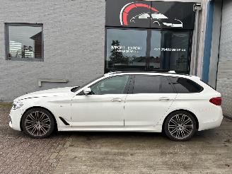 skadebil auto BMW 5-serie BMW 540D M XDRIVE 2017 2017/10