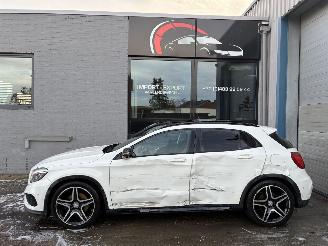 krockskadad bil auto Mercedes GLA MERCEDES GLA220d AMG 4 MATIC 2015 2015/6