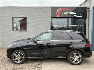 damaged passenger cars Mercedes GLE MERCEDES GLE 250d 4 MATIC 2016 2016/1